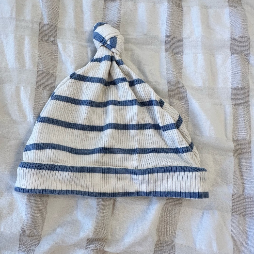 Hat bundle - Picture 3 of 4